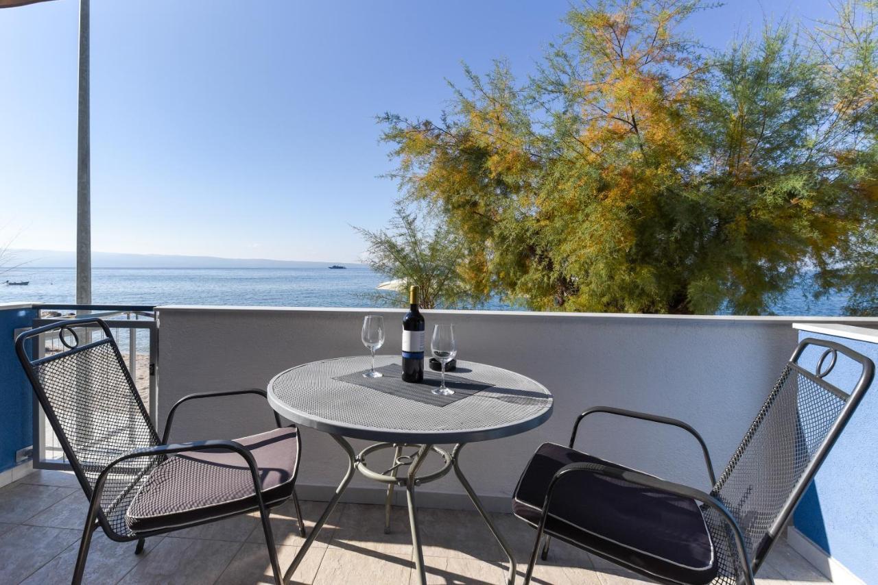 Beachfront Apartments Zanic Подстрана Экстерьер фото