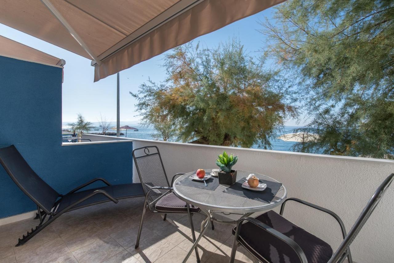 Beachfront Apartments Zanic Подстрана Экстерьер фото