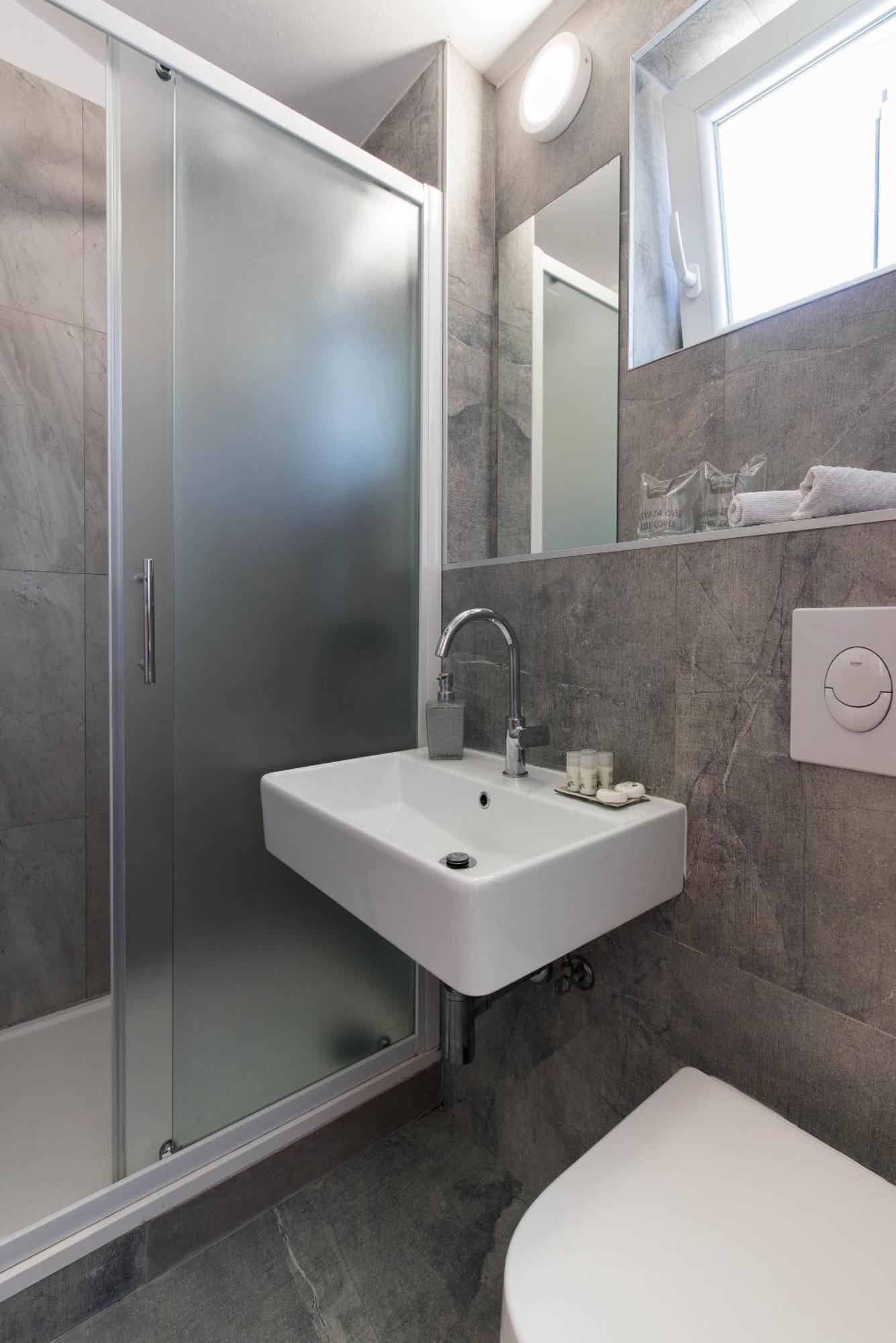 Beachfront Apartments Zanic Подстрана Номер фото