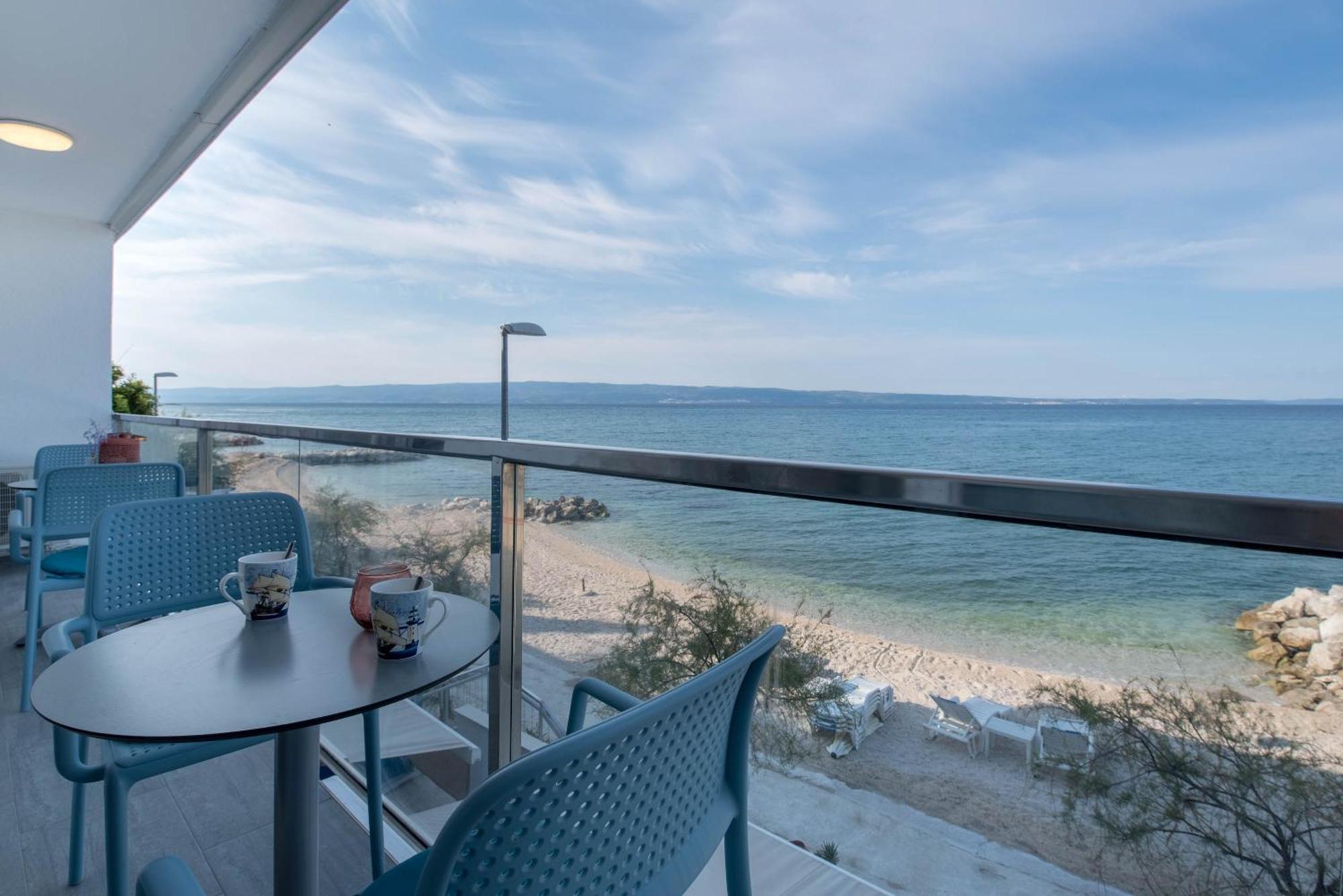 Beachfront Apartments Zanic Подстрана Экстерьер фото