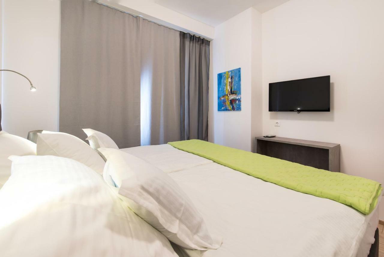 Beachfront Apartments Zanic Подстрана Экстерьер фото