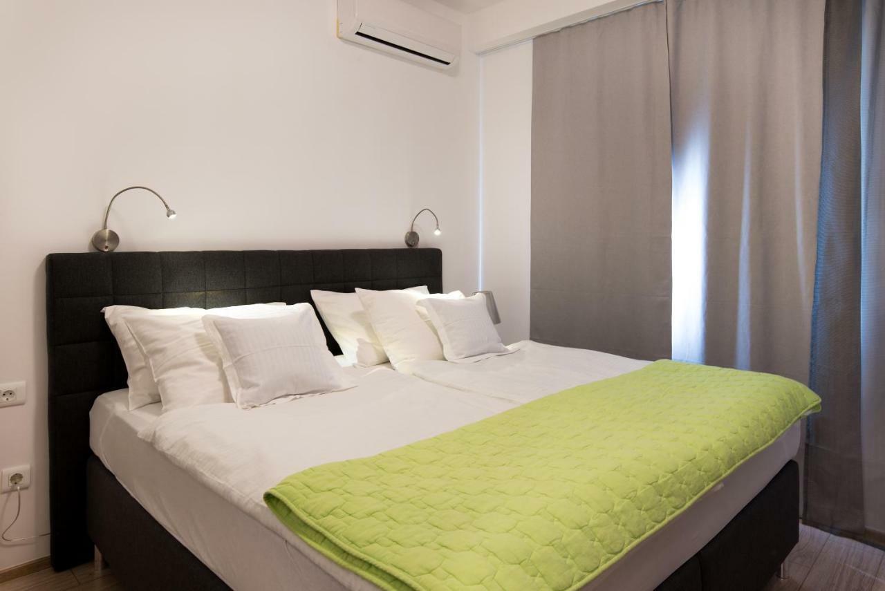 Beachfront Apartments Zanic Подстрана Экстерьер фото
